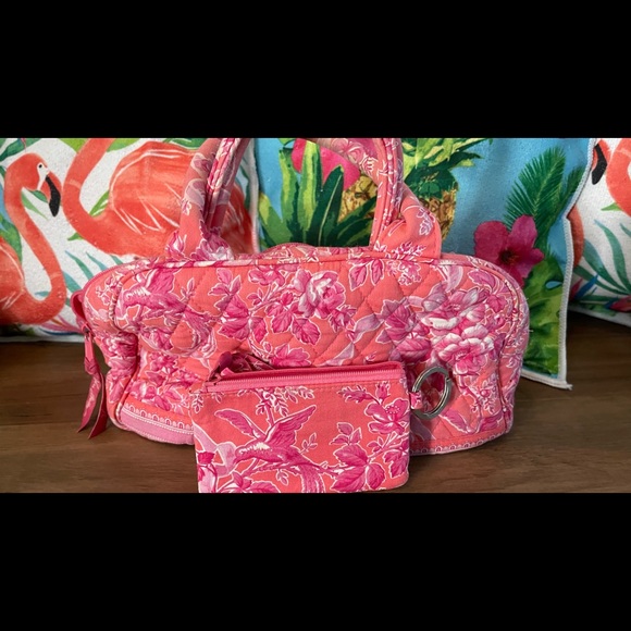 Vera Bradley - Picture 3 of 7